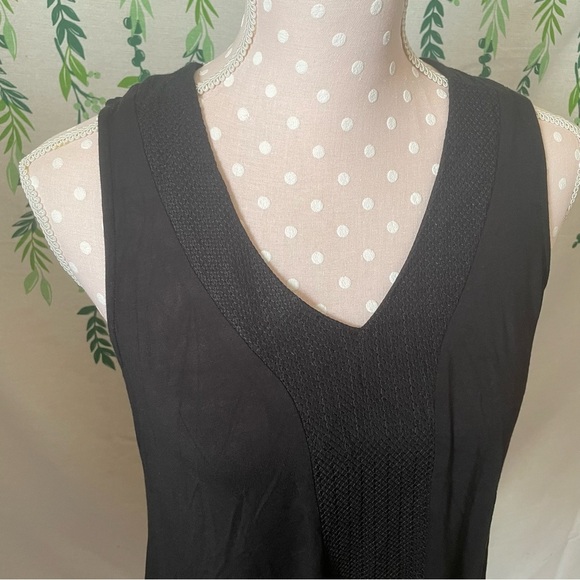 Size M Adrianna Papell Black Flowy Tank Top C2 - Picture 5 of 6